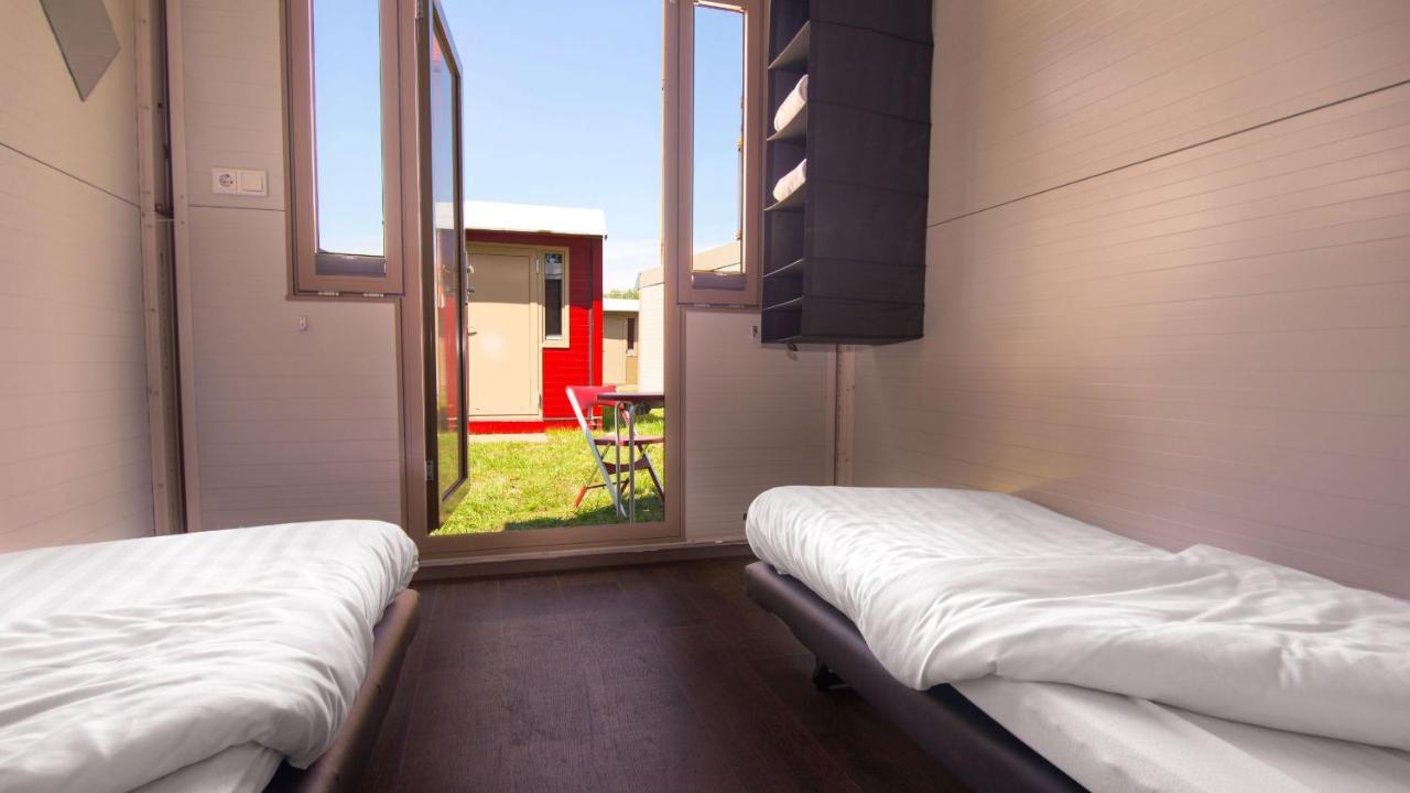 Pop-Up Hotel Songfestival Klaaswaal Extérieur photo
